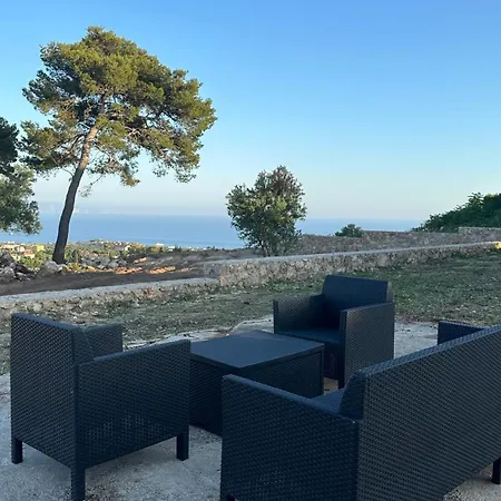 House In Λακήθρα