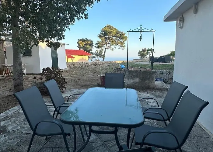 House In Дом отдыха *